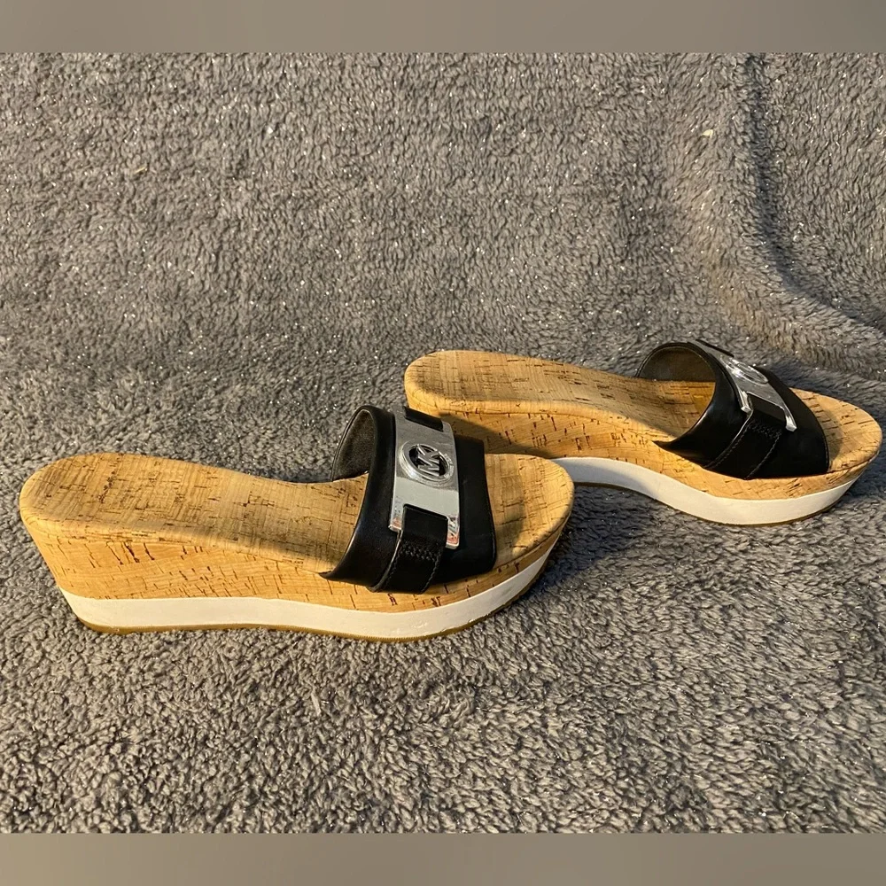 Michael Kors Warren  platform sandals - Picture 4 of 4